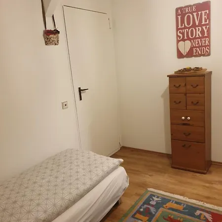 Apartment Stockerau Apartment *